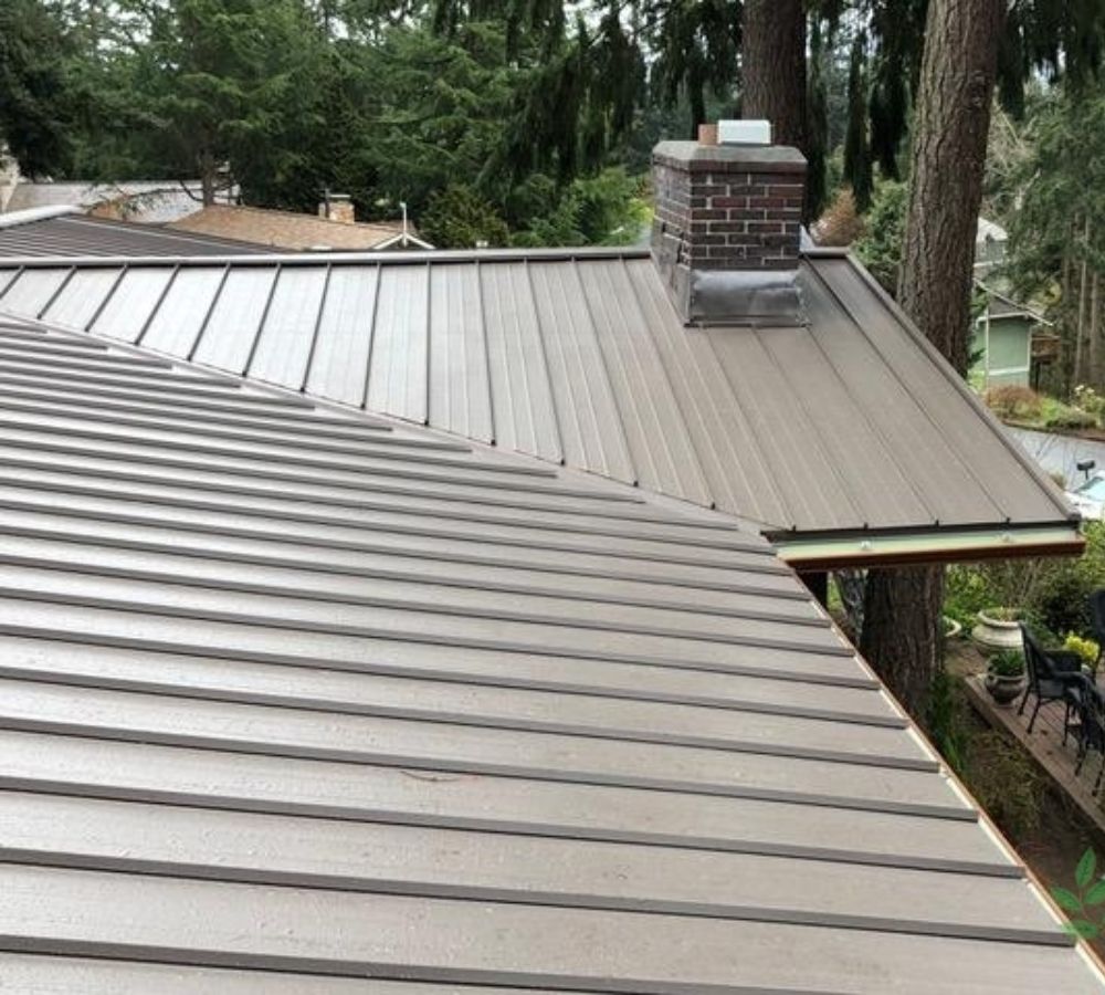 A home with a metal roofing.